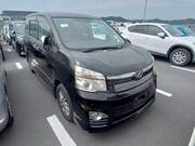 2013 TOYOTA VOXY