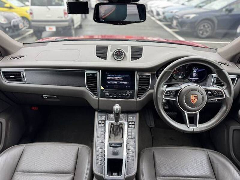 2016 PORSCHE MACAN for sale - photo 3