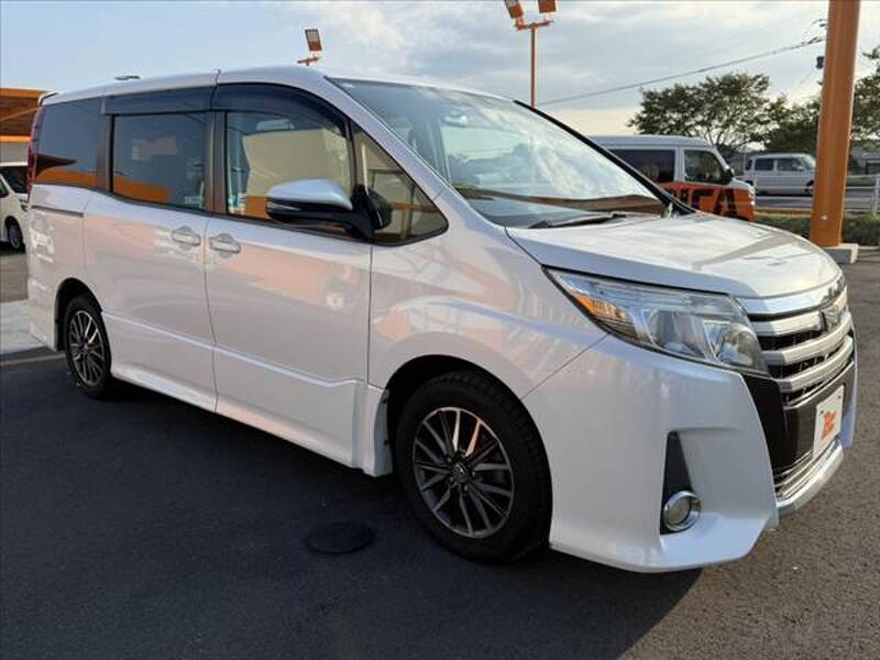 2014 TOYOTA NOAH for sale - photo 11