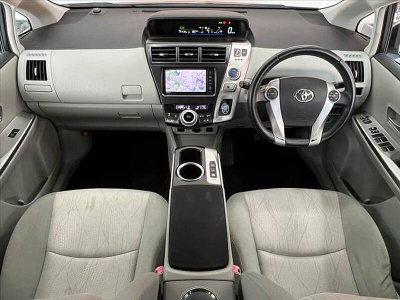 2011 TOYOTA PRIUS ALPHA for sale - photo 3