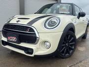 2018 BMW MINI COOPER S