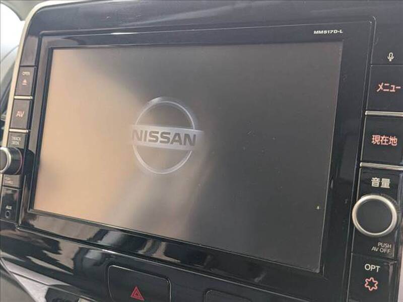 2017 NISSAN SERENA for sale - photo 4