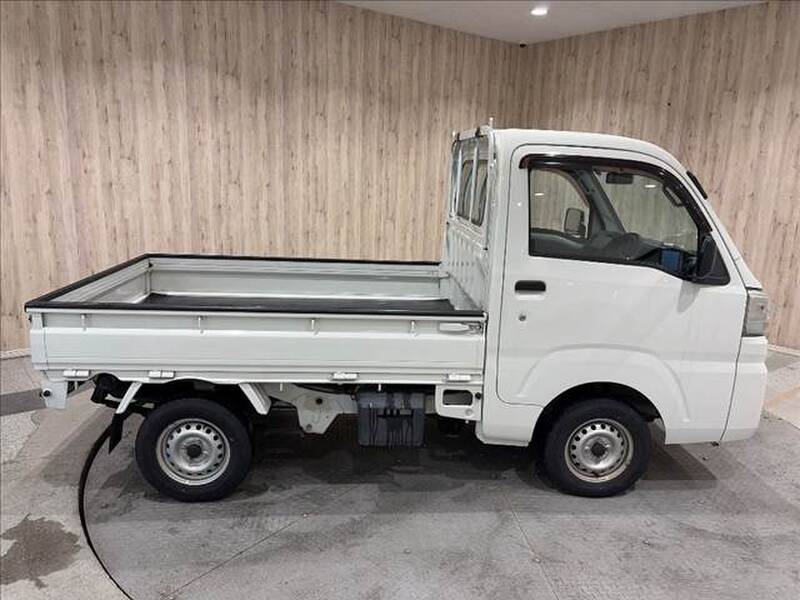 2015 DAIHATSU HIJET TRUCK for sale - photo 11