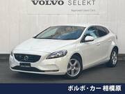 2016 VOLVO V40