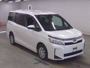 2020 TOYOTA VOXY X