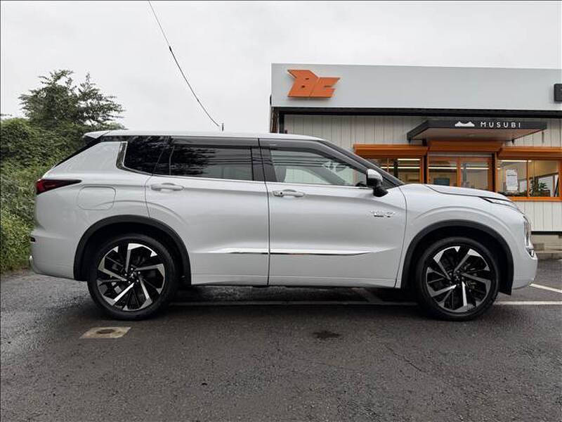 2022 MITSUBISHI OUTLANDER PHV for sale - more photos