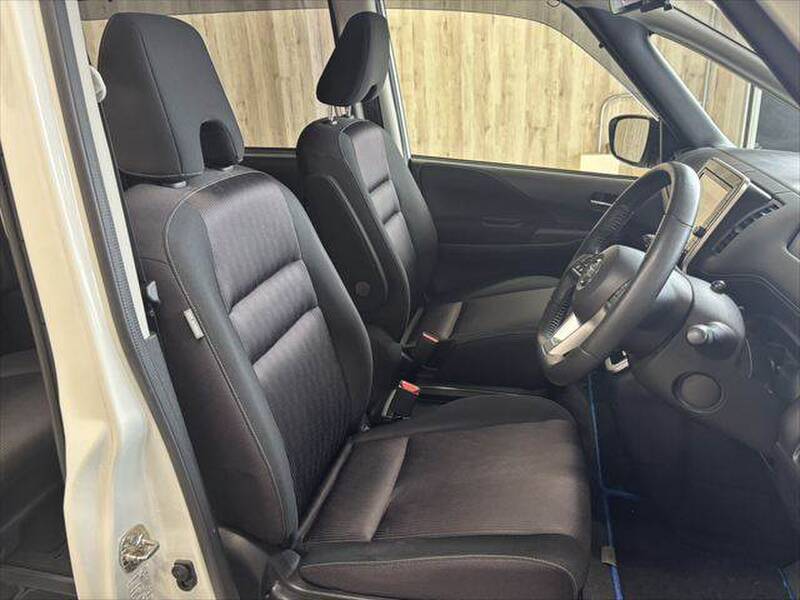 2018 NISSAN SERENA for sale - photo 9