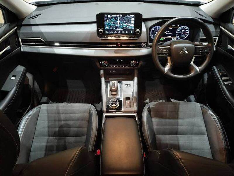 2022 MITSUBISHI OUTLANDER PHV for sale - photo 4