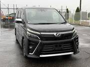 2018 TOYOTA VOXY