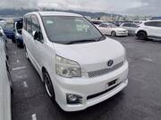 2011 TOYOTA VOXY