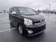 2013 TOYOTA VOXY