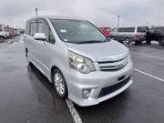 2013 TOYOTA NOAH SI