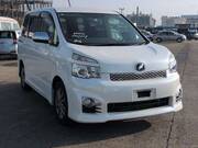 2011 TOYOTA VOXY ZS KIRAMEKI II