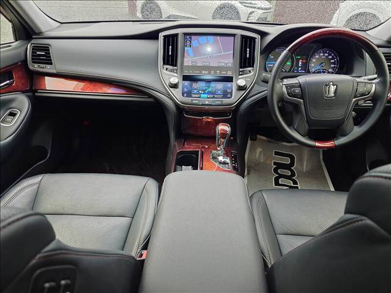2014 TOYOTA CROWN MAJESTA for sale - photo 4