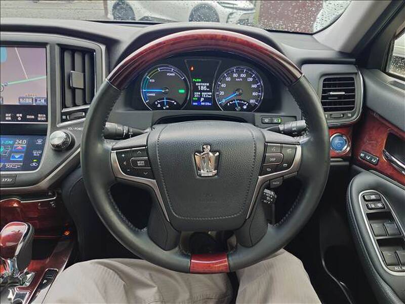 2014 TOYOTA CROWN MAJESTA for sale - photo 11