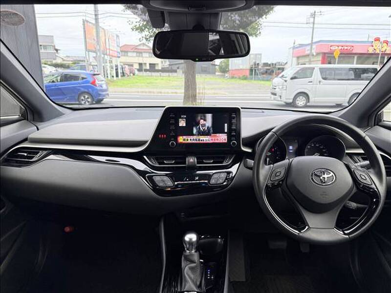 2020 TOYOTA C-HR for sale - photo 3