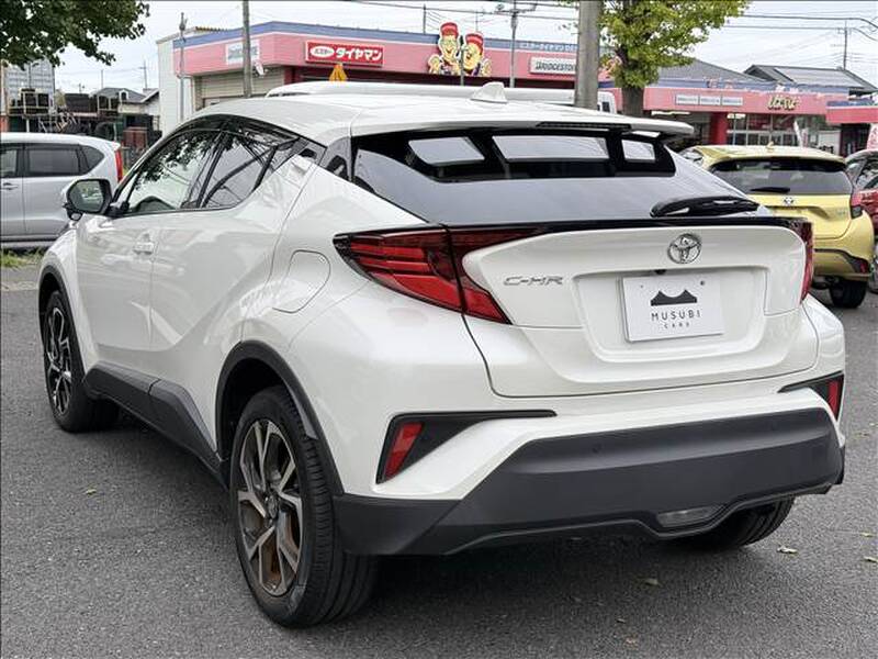 2020 TOYOTA C-HR for sale - photo 9