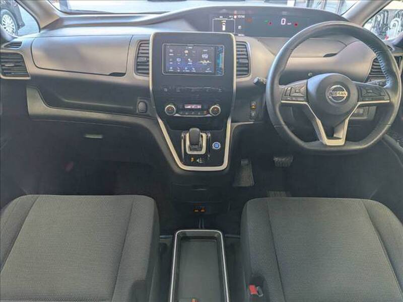 2018 NISSAN SERENA for sale - photo 4