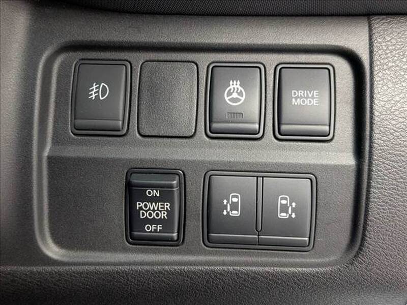 2018 NISSAN SERENA for sale - more photos