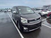2013 TOYOTA VOXY