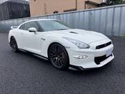 2025 NISSAN GT-R