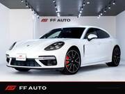 2019 PORSCHE PANAMERA