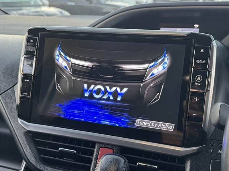 2018 TOYOTA VOXY for sale - photo 4