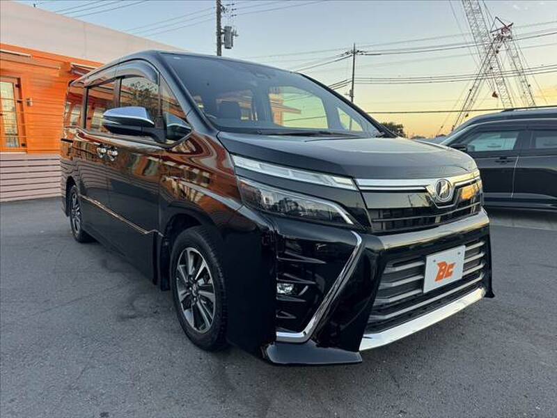 2018 TOYOTA VOXY for sale - photo 9