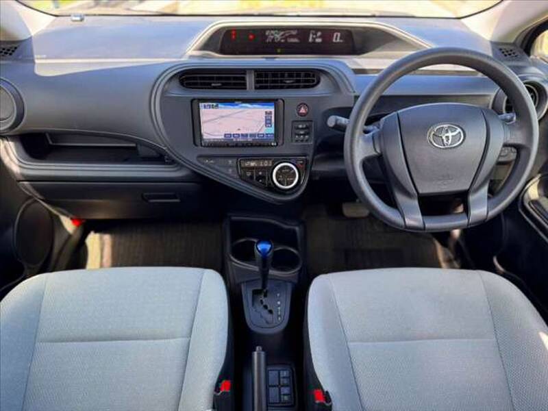 2018 TOYOTA AQUA for sale - photo 3