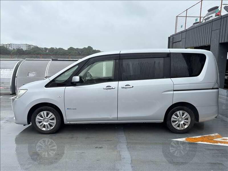 2014 NISSAN SERENA for sale - photo 4