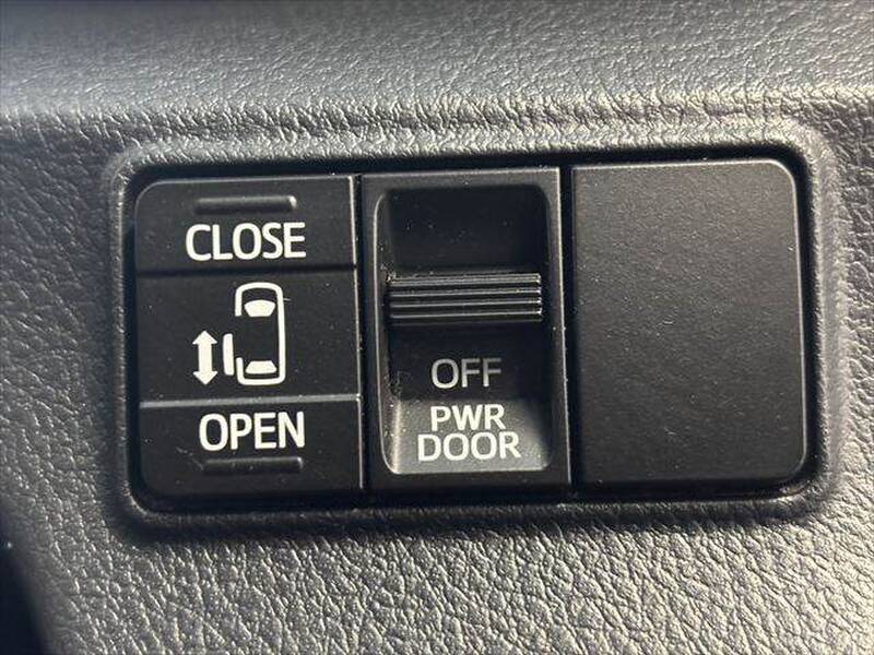 2015 TOYOTA SIENTA X for sale - more photos