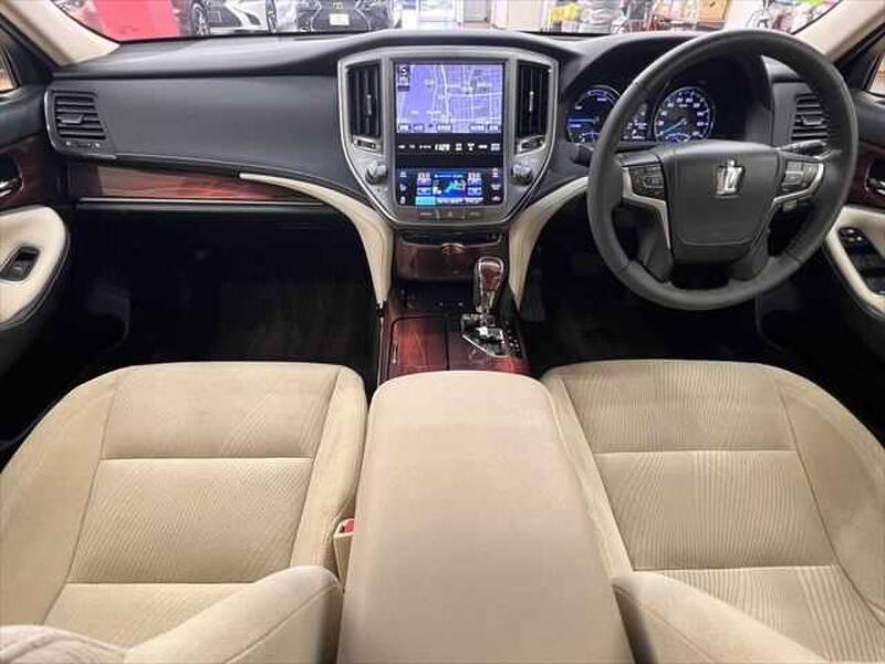 2014 TOYOTA CROWN ROYAL ROYAL SALOON for sale - photo 4