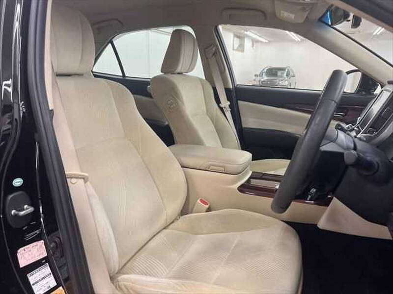2014 TOYOTA CROWN ROYAL ROYAL SALOON for sale - more photos
