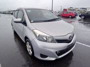 2013 TOYOTA VITZ F SMILE EDITION