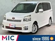 2011 TOYOTA VOXY