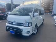 2011 TOYOTA REGIUS