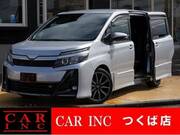2018 TOYOTA VOXY