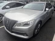2013 TOYOTA CROWN HYBRID