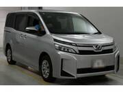 2019 TOYOTA VOXY X