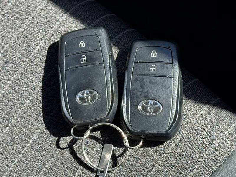 2022 TOYOTA YARIS CROSS for sale - more photos