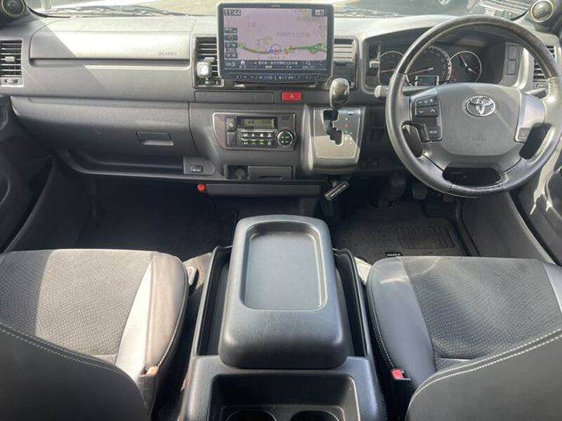 2019 TOYOTA HIACE VAN for sale - photo 4