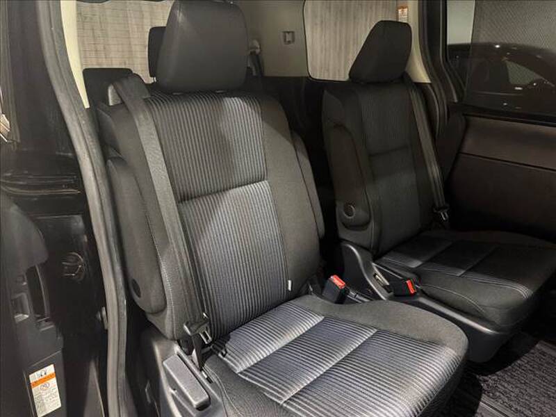 2017 TOYOTA VOXY for sale - photo 11