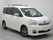 2012 TOYOTA VOXY