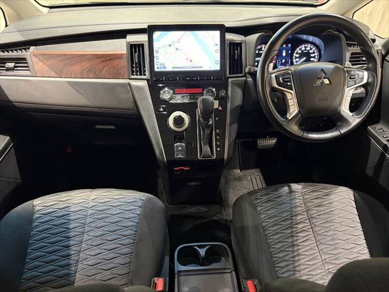 2019 MITSUBISHI DELICA D5 for sale - photo 4