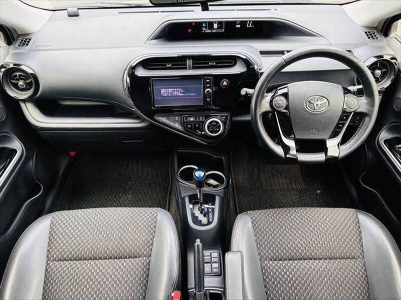 2017 TOYOTA AQUA for sale - photo 4