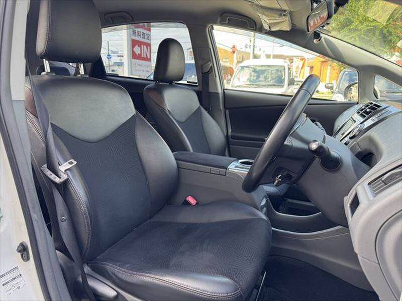 2013 TOYOTA PRIUS ALPHA for sale - photo 7