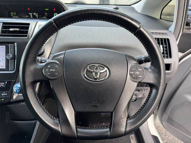 2013 TOYOTA PRIUS ALPHA for sale - photo 10
