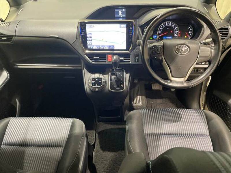 2014 TOYOTA VOXY for sale - photo 4