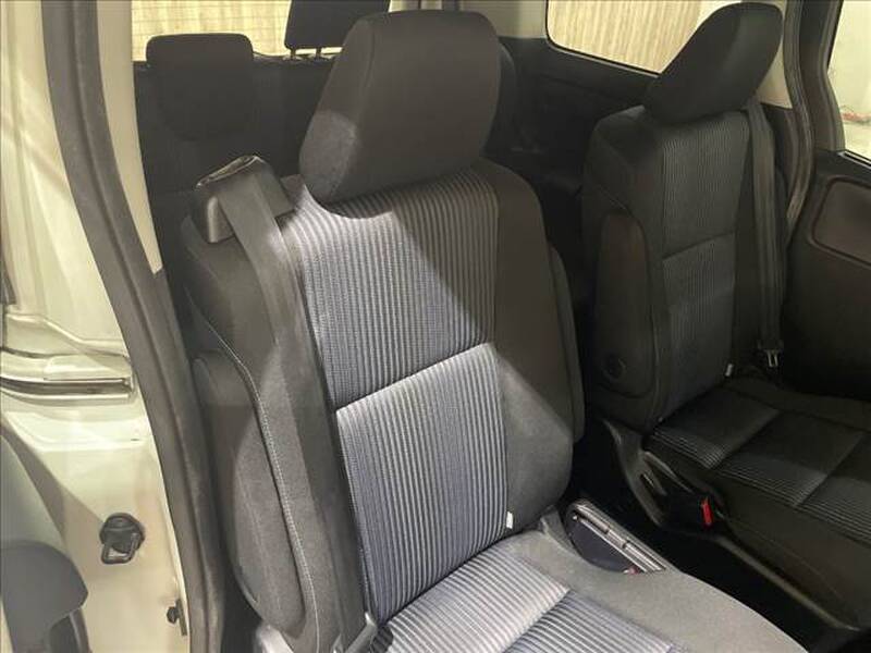 2014 TOYOTA VOXY for sale - photo 10