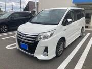2016 TOYOTA NOAH